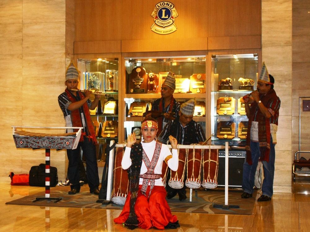 棉兰剑桥酒店 外观 照片