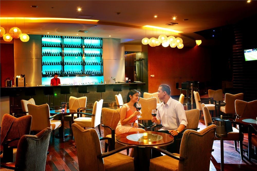 棉兰剑桥酒店 外观 照片